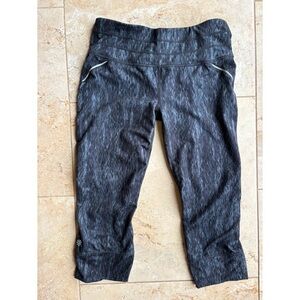 Athleta Cropped Leggings Size Medium